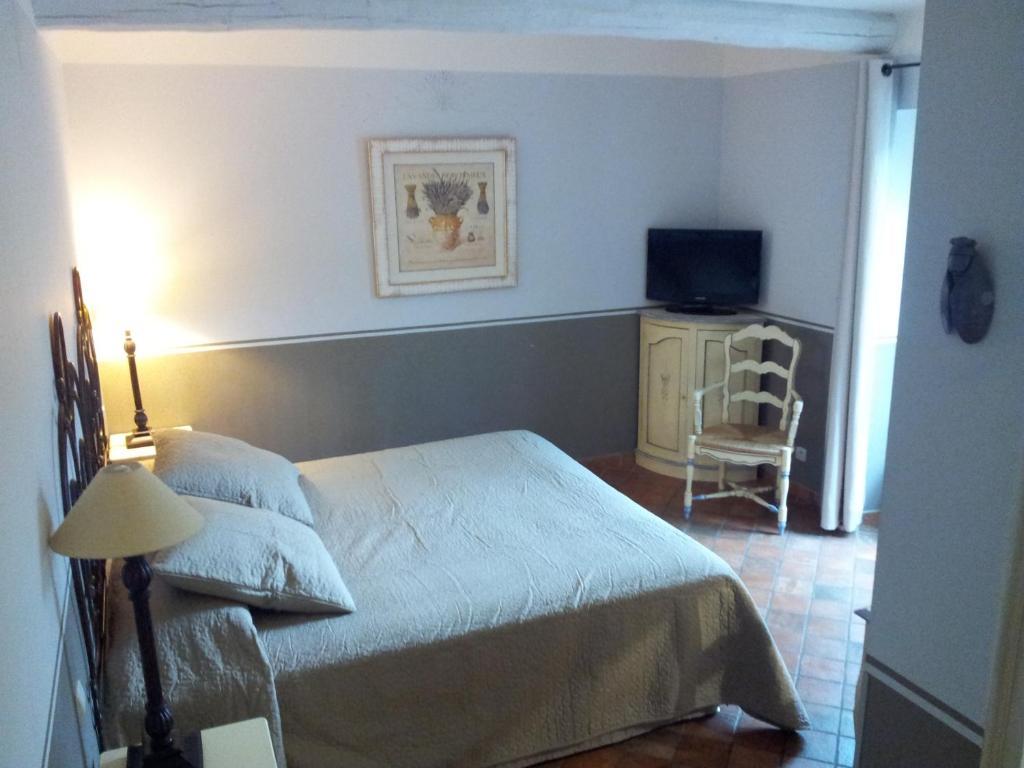 Hotel Du Poete Fontaine-de-Vaucluse Room photo