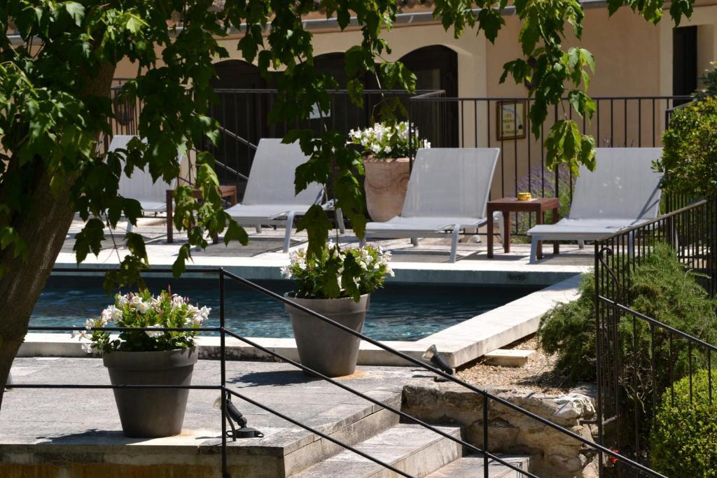 Hotel Du Poete Fontaine-de-Vaucluse Exterior photo