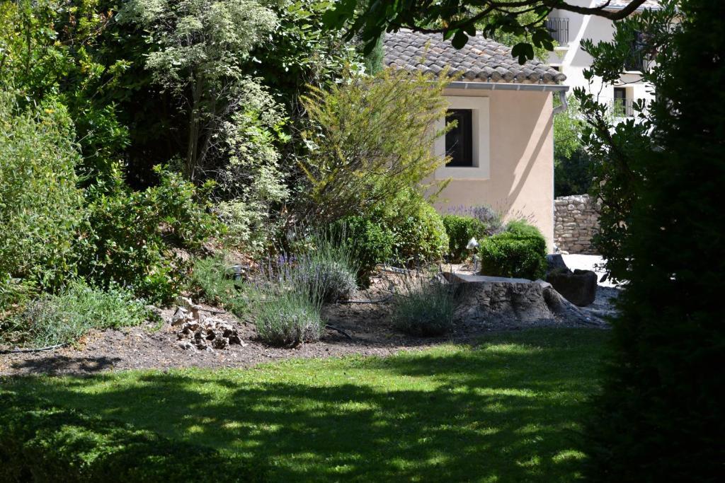 Hotel Du Poete Fontaine-de-Vaucluse Exterior photo