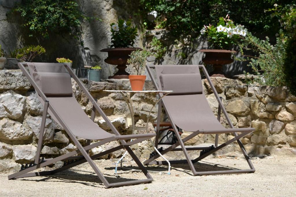 Hotel Du Poete Fontaine-de-Vaucluse Exterior photo