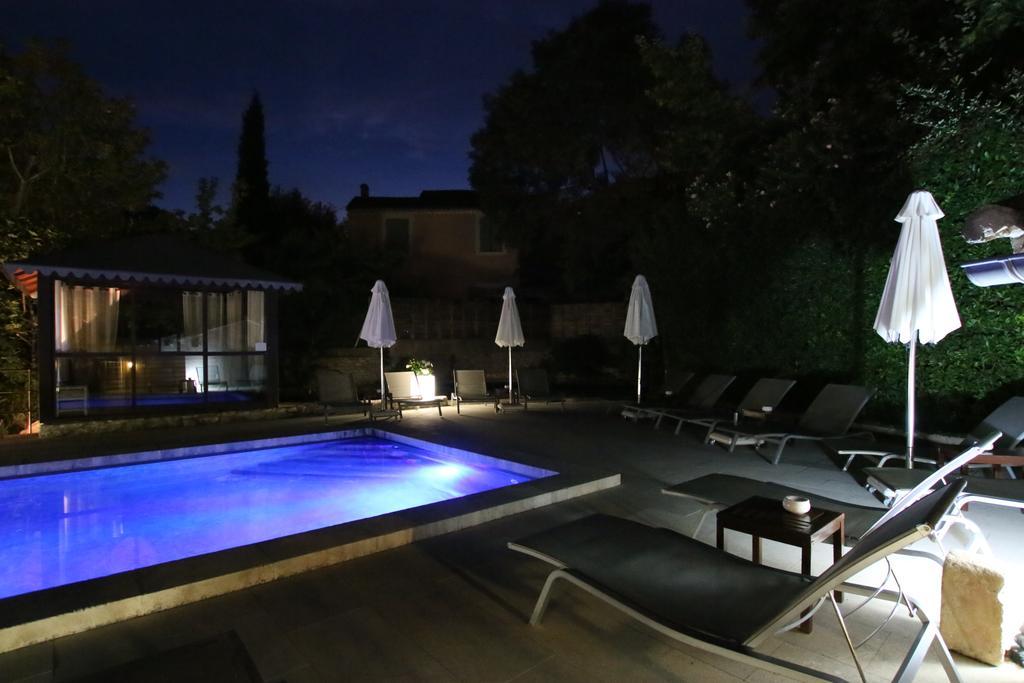 Hotel Du Poete Fontaine-de-Vaucluse Exterior photo