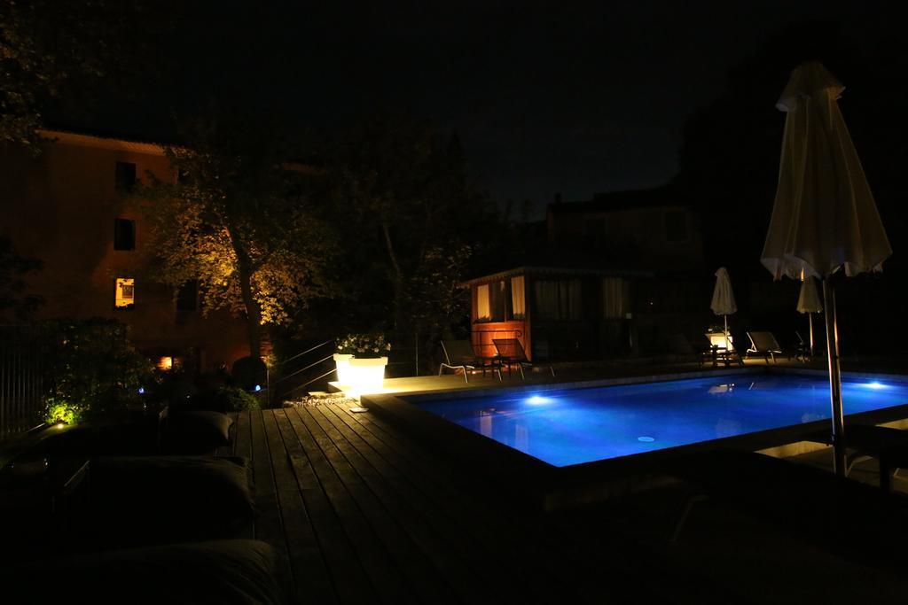 Hotel Du Poete Fontaine-de-Vaucluse Exterior photo